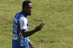 Maynor Figueroa es el capitán de la Selección de Honduras y el jefe de la zona defensiva que buscará frenar a los explosivos delanteros panameños.