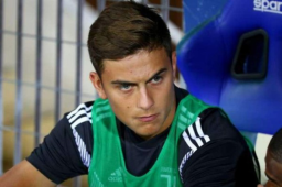 El argentino no está en el mercado, pero en el PSG lo ven como el claro sustituto de Neymar.