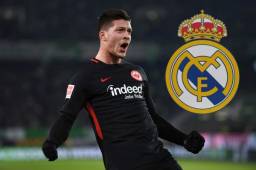 Luka Jovic, pretendido por los dos clubes más potentes en el mundo.