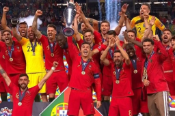 Cristiano Ronaldo ganó su segunda estrella con la selección de Portugal.