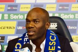 David Suazo fue separado del Brescia esta semana y la Fenafuth no le ofrece el puesto, solo de asistente técnico.