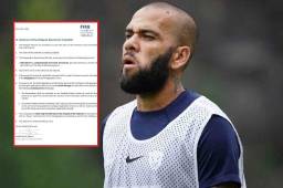Dani Alves debe pagarle a lo Pumas.