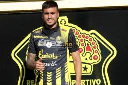 Ramiro Rocca ya se calzó la camisa del Real España. A la afición catedrática solo le prometió entrega en cada entreno y partido. Fotos Neptalí Romero