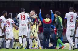 El portero del América, Guillermo Ochoa, denunció que Olimpia se basó en pegar patadas y golpes para frenarlos. Atacó a Yustin Arboleda. Foto cortesía | Récord