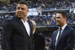 Ronaldo Nazario junto a Michael Owen en el Santiago Bernabéu.