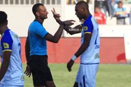 El delantero del Olimpia, Jerry Bengtson, envió un mensaje al los árbitros tras el juego ante Real España.