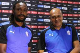 Roy Smith, capitán del Honduras Progreso, y Wilmer Cruz.