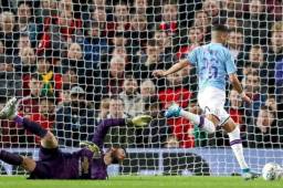 El Manchester City pegó primero en las semifinales de la Copa de la Liga ante el Manchester United.