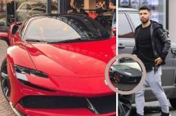 El delantero argentino, Sergio 'Kun' Agüero, se ha comprado un Ferrari en la ciudad de Barcelona valorado en 500 mil euros. Lo curioso de todo es que uno de sus coches lo tiene en el total abandono.