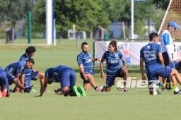 La selección de Honduras entrenó en las canchas del Houston Dynamo.