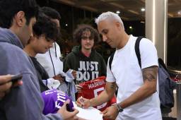 El arquero del PSG se unió a la concentración de la selección de Costa Rica y causó tremenda locura.