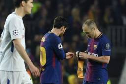 Barcelona se clasificó a cuartos de final tras un doblete de Messi y otro tanto de Dembelé.