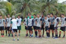 Platense se prepara en las playas de Puerto Cortés. Foto: José Luis Chavarria.