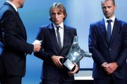 Luka Modric se mostró feliz por los galardones de la UEFA. Foto EFE