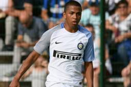 Rigoberto Rivas entrena con el Inter de Milán a la espera de resolver su futuro.