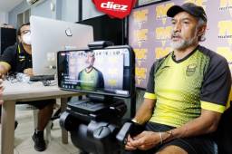 El entrenador del Real España, Raúl Potro Gutiérrez, durante la conferencia de prensa este jueves en la previa del clásico ante Olimpia. Fotos | Neptalí Romero