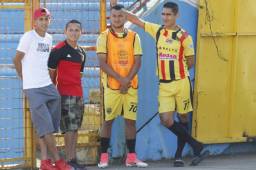 Los jugadores de Real España sí se vistieron y se presentaron al Olímpico.