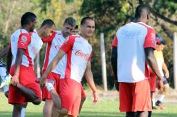 Marcelo Canales llega de ser campeón con Honduras en la Copa Centroamericana.