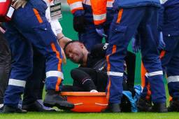 Neymar se vuelve a lesionar en el PSG y ahora será baja por más de un mes.