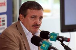 Óscar Ramírez dice que espera un Honduras peligroso en los primeros minutos de juego. Foto Robert Vindas