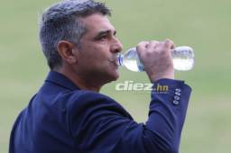 Diego Vázquez salió molesto con el arbitraje de Óscar Moncada ante la Upnfn. Foto: Estalin Irías.