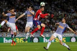 Atlético de Madrid no aprovechó el tropiezo del Barcelona y terminó perdiendo de visita en Anoeta. El fin de semana La Liga Española podría definirse de una vez.