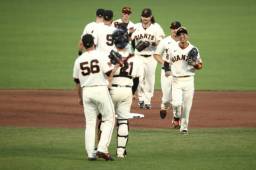 Mauricio Dubón tuvo una gris jornada ante los Padres a doble partido.