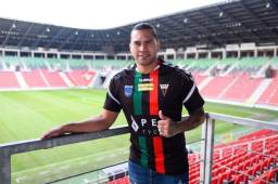 Gullit Peña fue presentado por el GKS Tychy de Polonia.