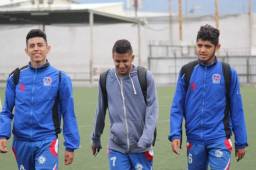 Marvin Morgan, Carlos Durón y David Fonseca ya firmaron su contrato respectivo con el Olimpia. FOTO: Cortesía Al Desnudo.