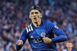 Alan Pulido juega en el Sporting Kansas City del fútbol de la MLS.