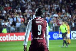El hondureño Rubilio Castillo es titular con el Saprissa de Costa Rica.
