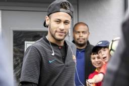 Neymar tendría cerrado el acuerdo con el PSG que ahora negociará con el Barca la cláusula.