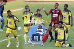 Génesis San Lorenzo venció 5-3 en el global a Lone FC y sellaron su pase a semifinales en la Liga de Ascenso. 'Primitivo' Maradiaga, asesor técnico de Lone, estuvo presente en el Estadio Olímpico. Fotos: Neptalí Romero