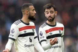 Los futbolistas del Manchester United se negaron a vestir una chaquta LGTB.