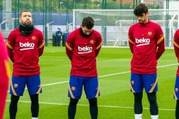 Lionel Messi estuvo presente en el minuto de silencio para Diego Maradona.