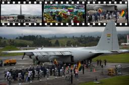 Los miembros de la delegación del club brasileño Chapecoense y los tripulantes del avión de Lamia fallecidos en el accidente de hace cuatro días cerca del aeropuerto de Medellín emprendieron hoy el viaje final a sus países de origen después de una emotiva despedida militar.