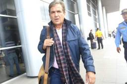 Jorge Luis Pinto tras su regreso a Tegucigalpa, luego de participar en el sorteo de la Copa Oro en California.