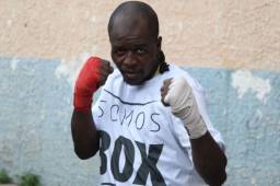 El boxeador hondureño Miguel el 'Muñeco' González espera regresar con una victoria.