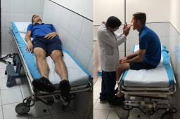 El arquero Jonathan Rougier mientras recibía atención médica tras el ataque al autobús del Motagua. Fotos Ronald Aceituno