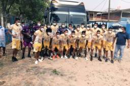 Delegación del Victoria que está soñando con su regreso a la Primera División de Honduras. Foto: Archivo.