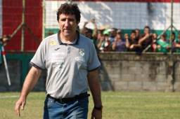 Héctor Vargas salió muy alegre tras el triunfo del Marathón ante Olimpia.