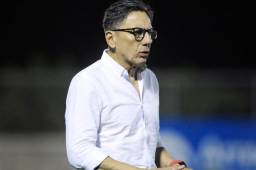 Salomón Nazar no está conforme con el rendimiento de algunos futbolistas experimentados de su equipo.
