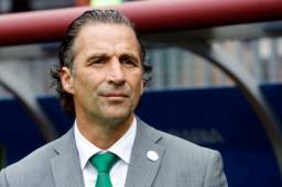 El entrenador argentino llegó antes de iniciar el mundial tras su fracaso en las eliminatorias sudamericanas con Chile.