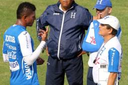 Carlo Costly está analizando volver a la selección, así lo anunció Jerry Bengtson.