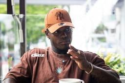 Un sincero Edwin Solano: La cantidad que gastó en una noche, su mayor picardía y su vida de la mano de Dios