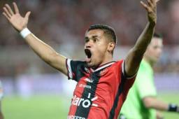 Roger Rojas es el máximo goleador de la liga costarrisence