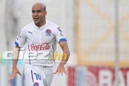 El pelón Omar Guerra anotó 8 goles estando con el Olimpia y logró ser campeón.