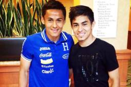 El jugador de la Selección de Honduras, Andy Najar, junto a su hermano Denis quien le escribió una bonita carta en su cumpleaños 24. Foto cortesía