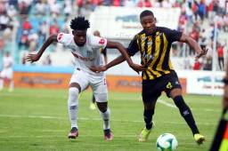 Real España frena racha triunfal del Olimpia con Edrick Menjívar como figura pero sigue líder del Apertura 2022