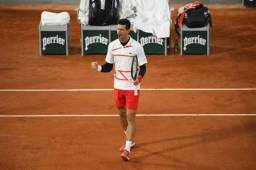 El serbio Novak Djokovic venció en cuartos de final del Roland Garros al español Pablo Carreño, avanzando así su décima semifinal en el Grand Slam de arcilla.